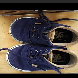 Gently loved 8.5 navy blue toddler lace up vans